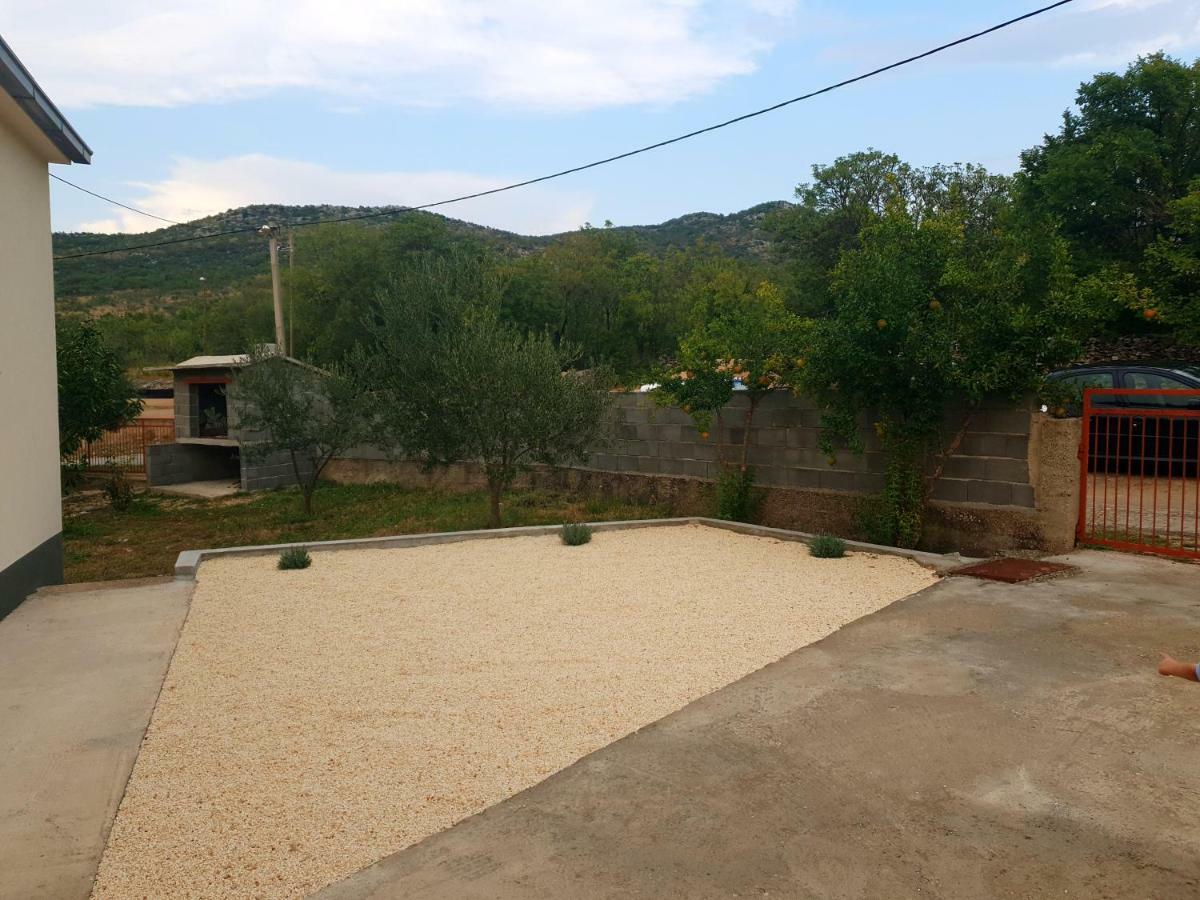Kuca Za Odmor Mile Holiday home